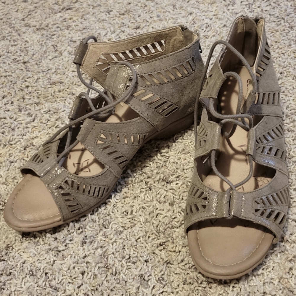 Sandals-size 7.5W